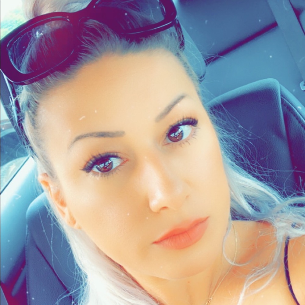 Meet your Posher, Nelly